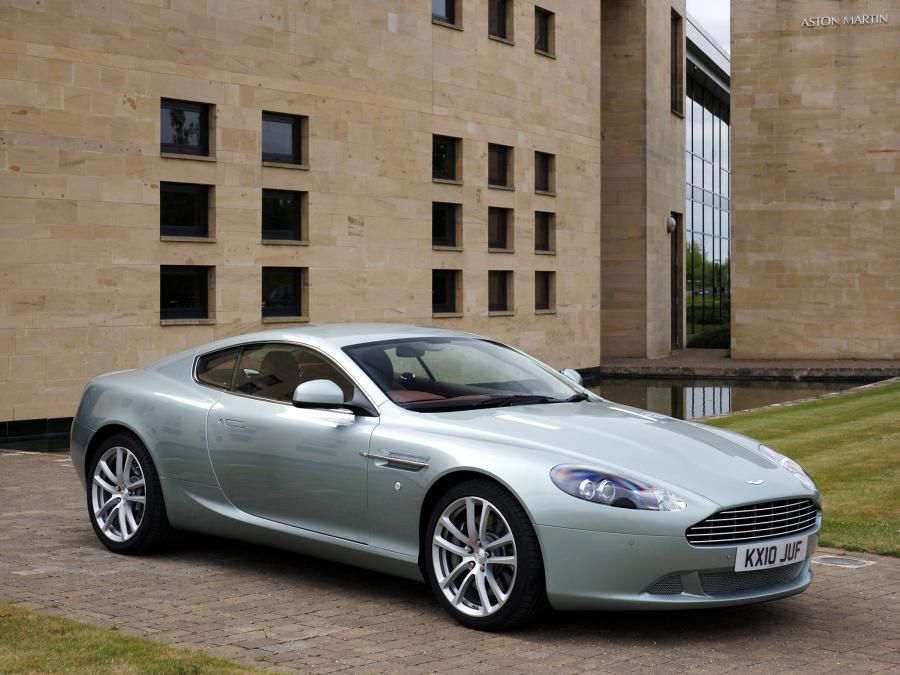  Aston Martin DB9 2010 года  (UK) (фото 4 из 5)